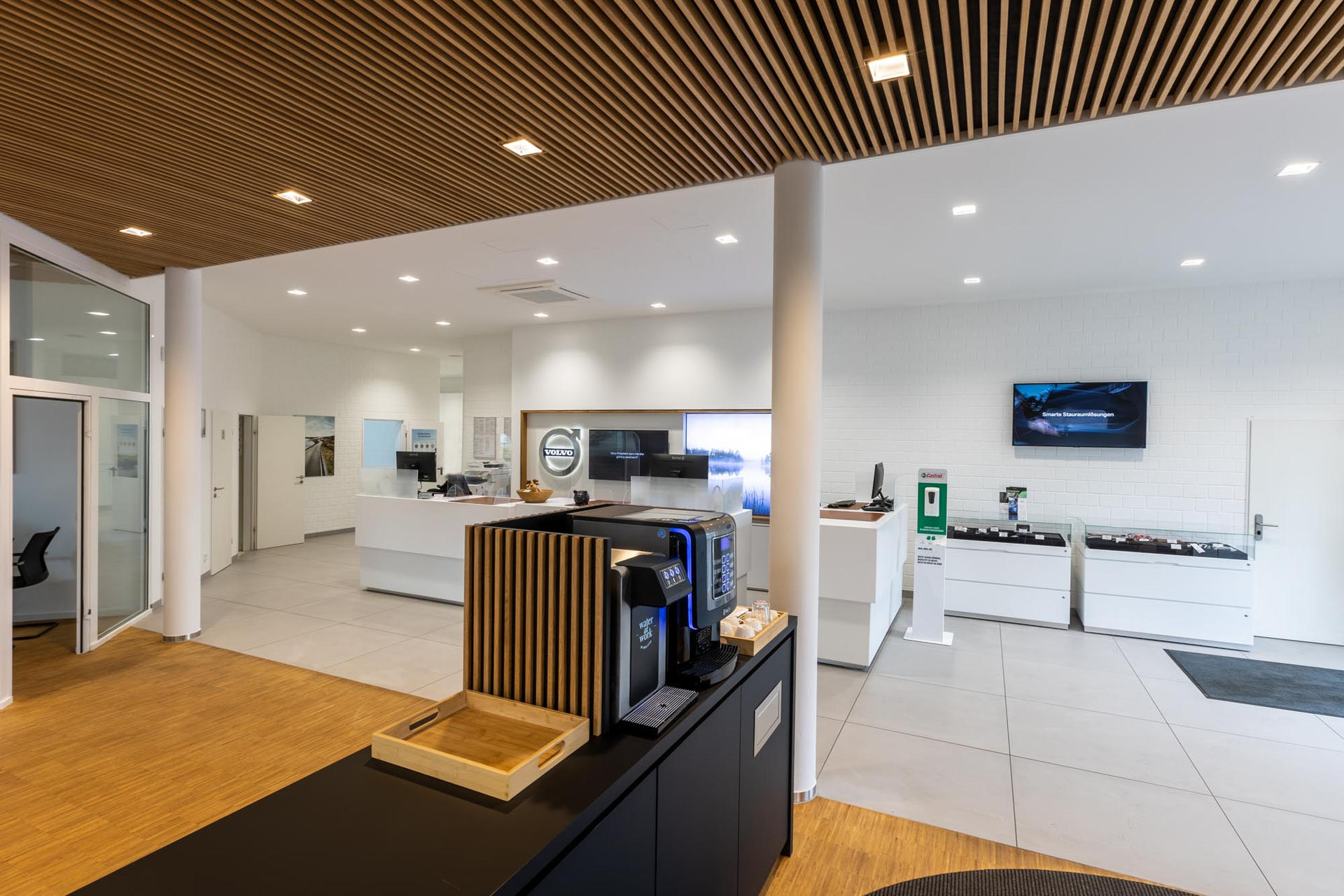 AUTOHAUS-HAESE-SHOWROOM-VOLVO - Bild 5